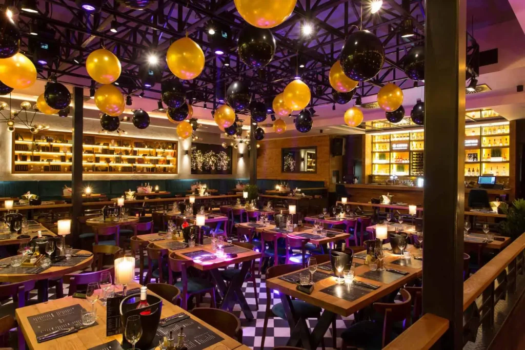 Gatsby nightclub and its interior. A winter club featuring Serbian live music.