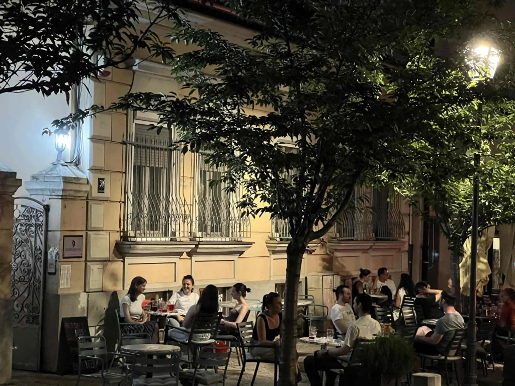 Black turtle, pub in Belgrade.